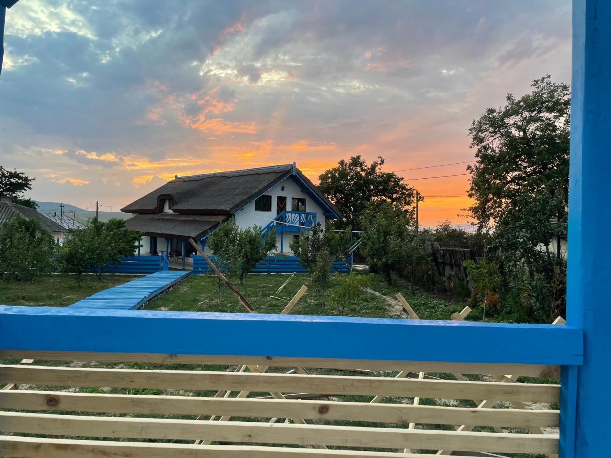 Casa Enisalaゲストハウス エクステリア 写真